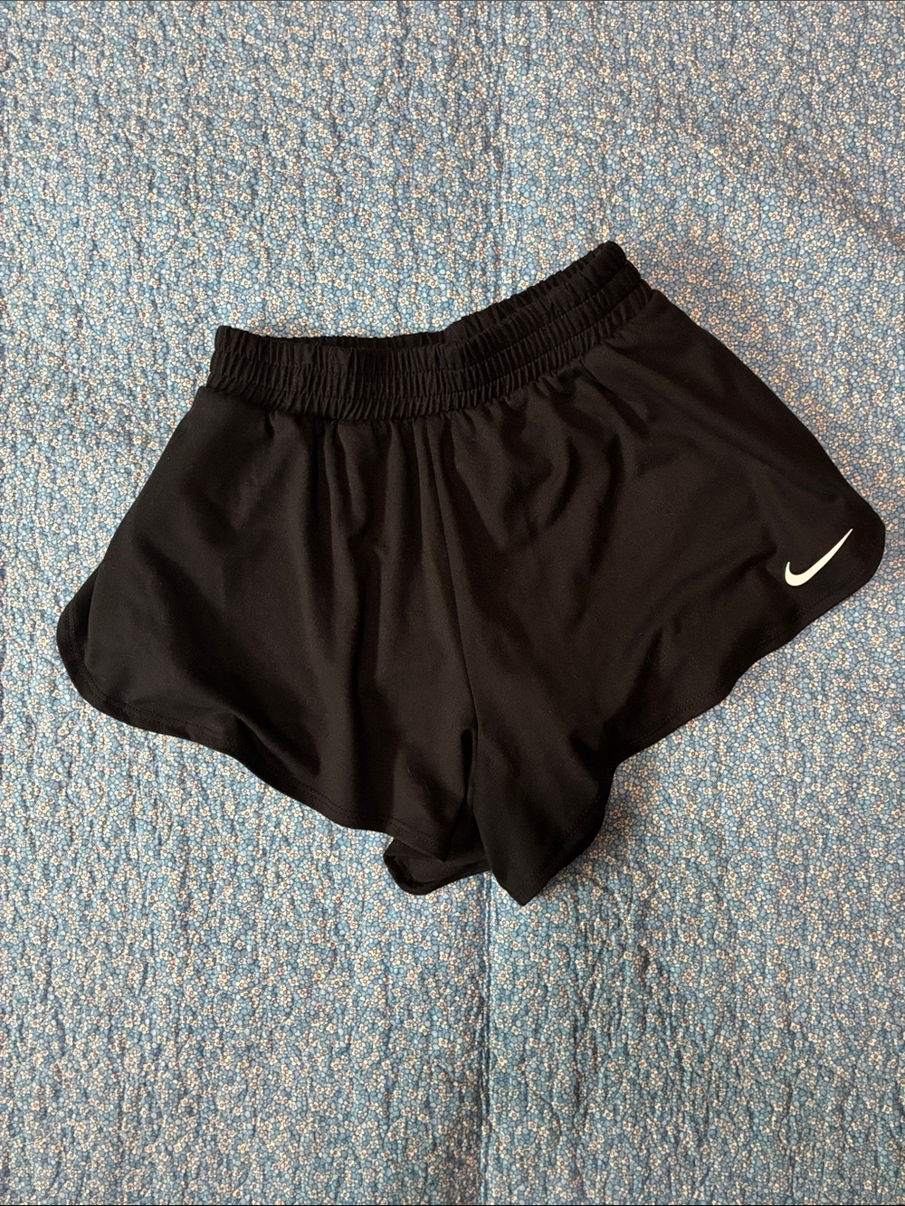 Nike Black Girls Athletic Running Shorts loose fit built in bike short
